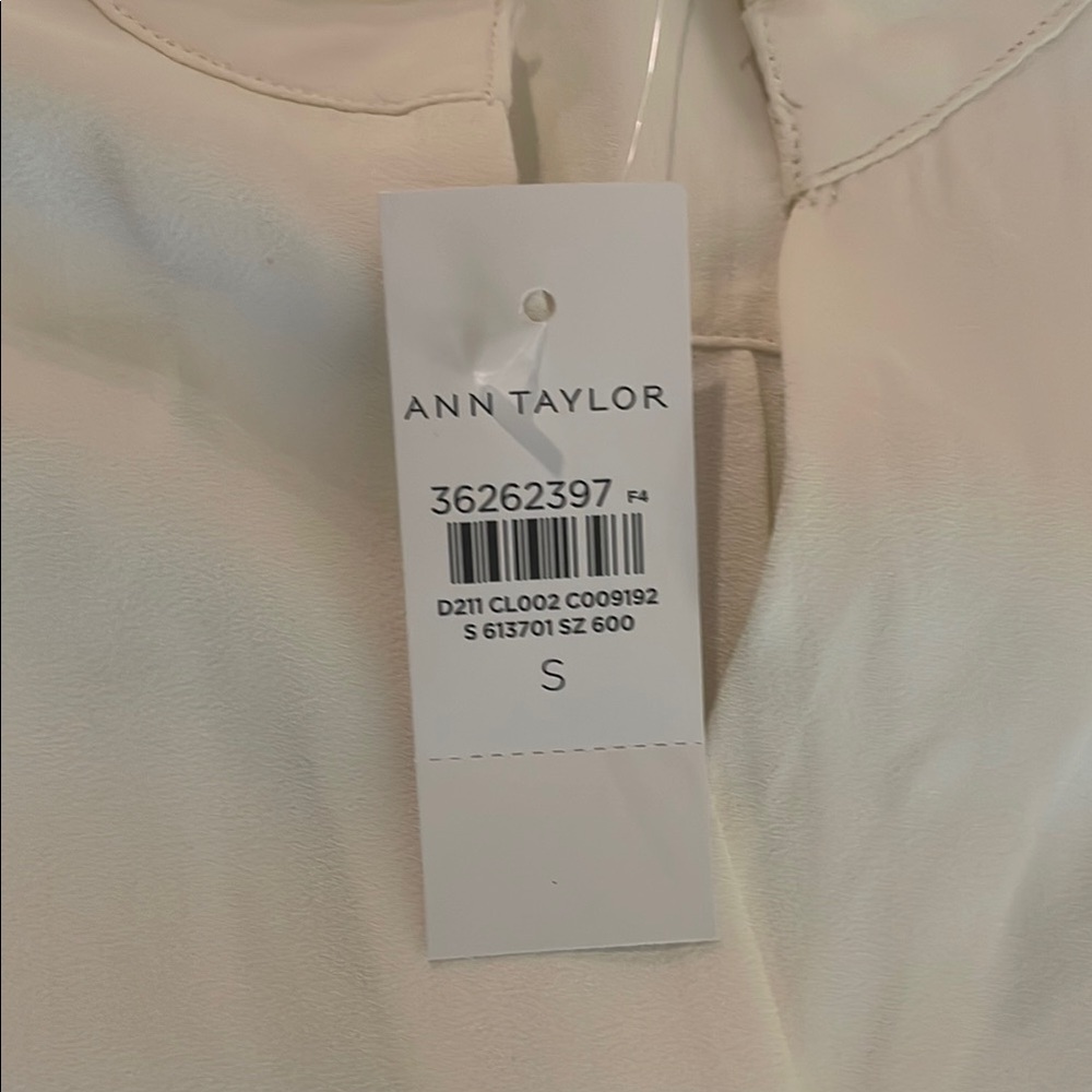 Ann Taylor Ruffle Neck Button Top - Picture 3 of 3